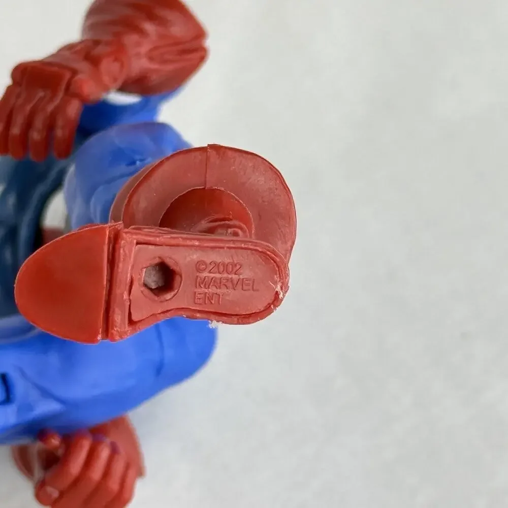 Vintage 2002 Marvel Legends Captain America Action Figure Blue 6